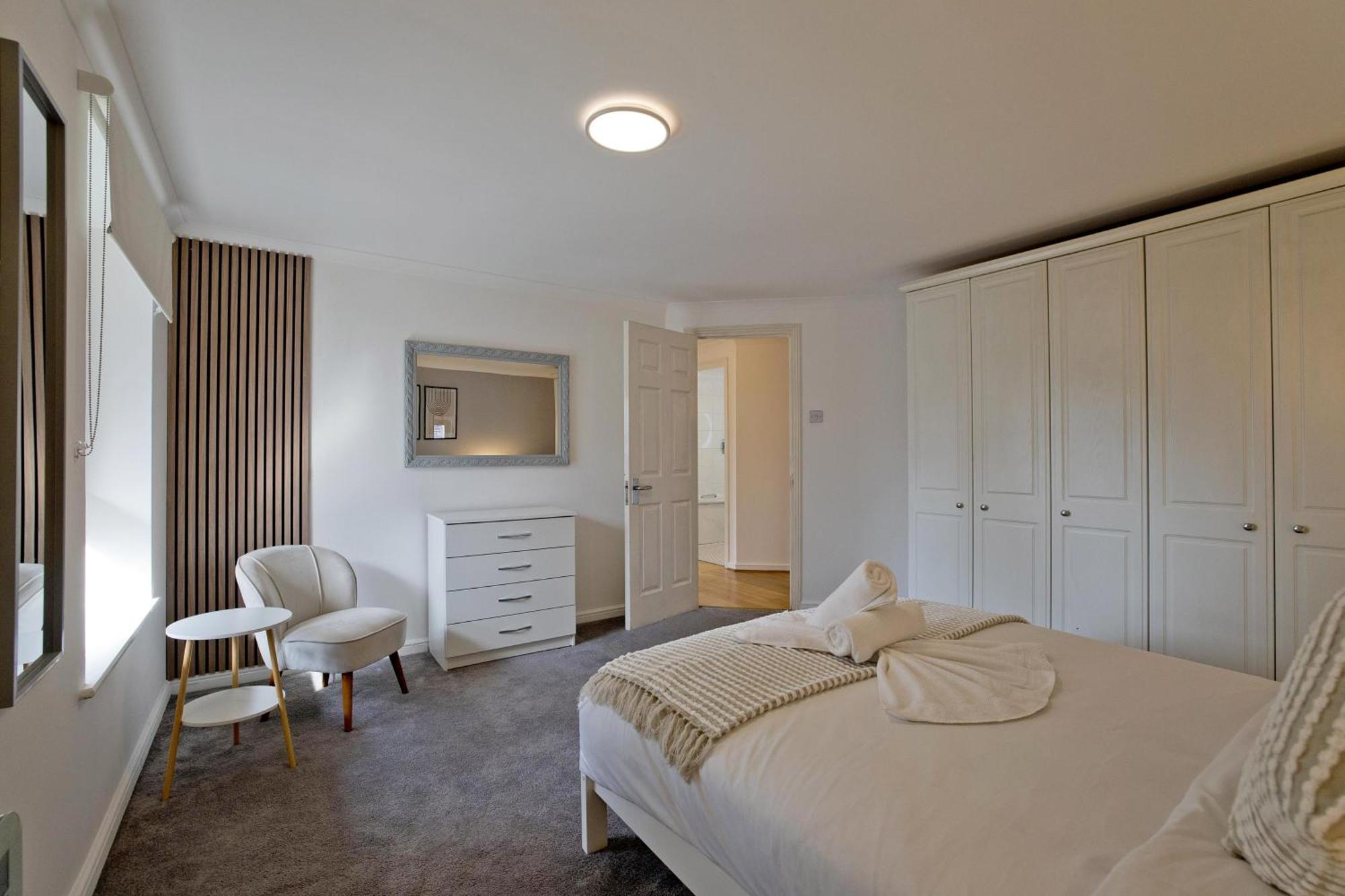 Imperial Meridian Place Apartment London Luaran gambar
