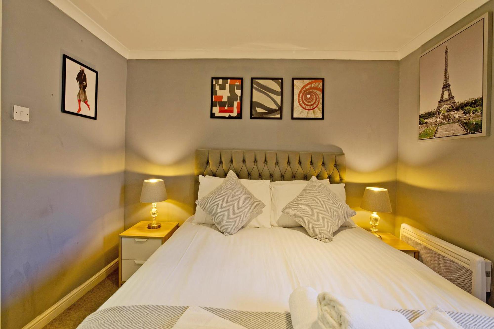 Imperial Meridian Place Apartment London Luaran gambar