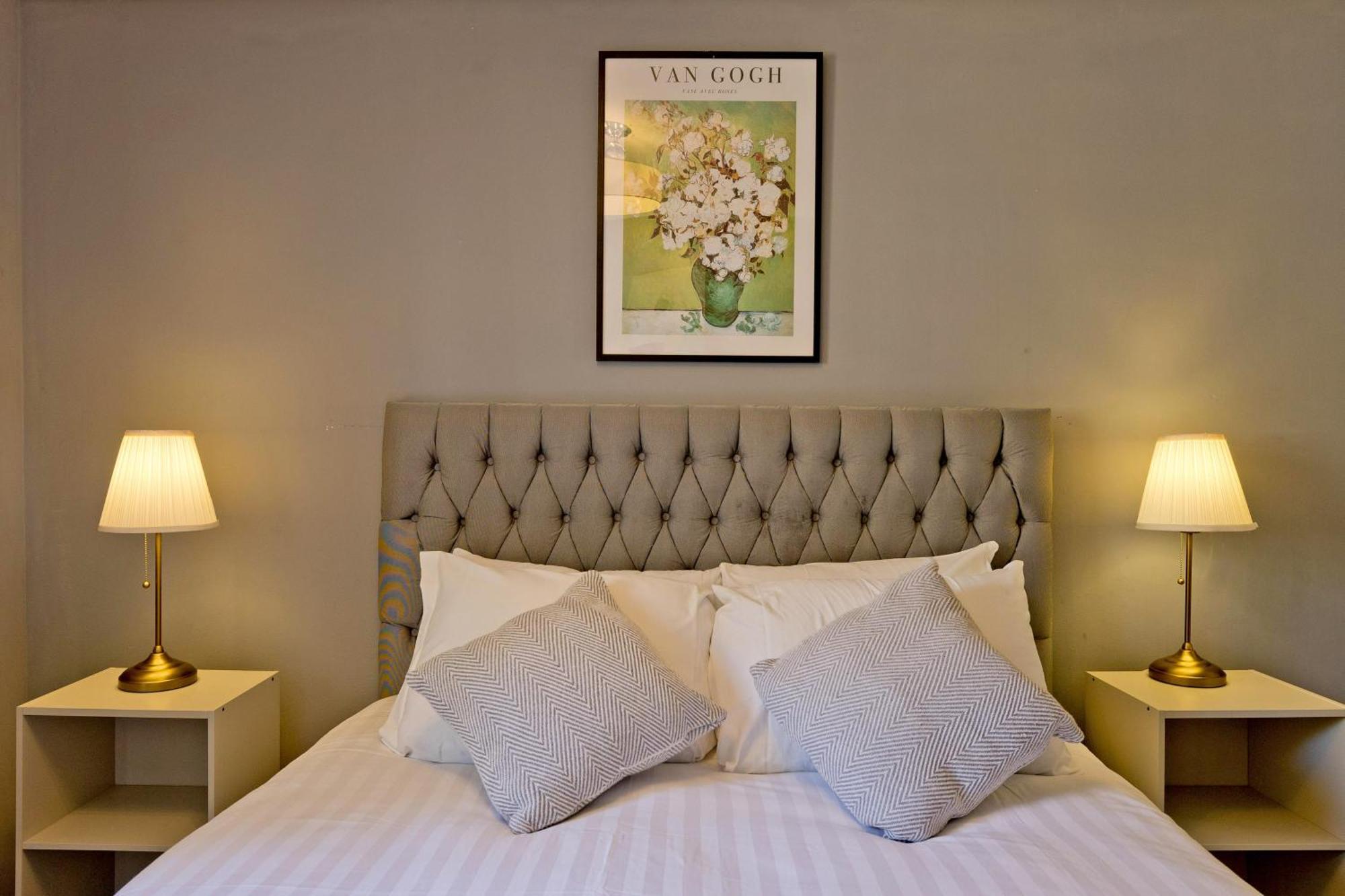 Imperial Meridian Place Apartment London Luaran gambar