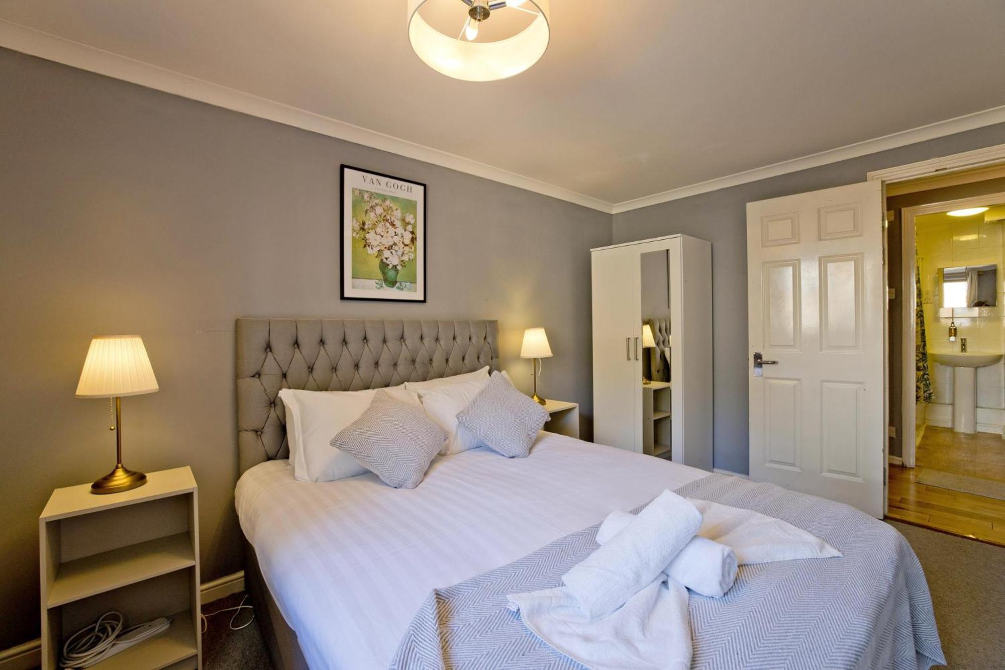 Imperial Meridian Place Apartment London Luaran gambar