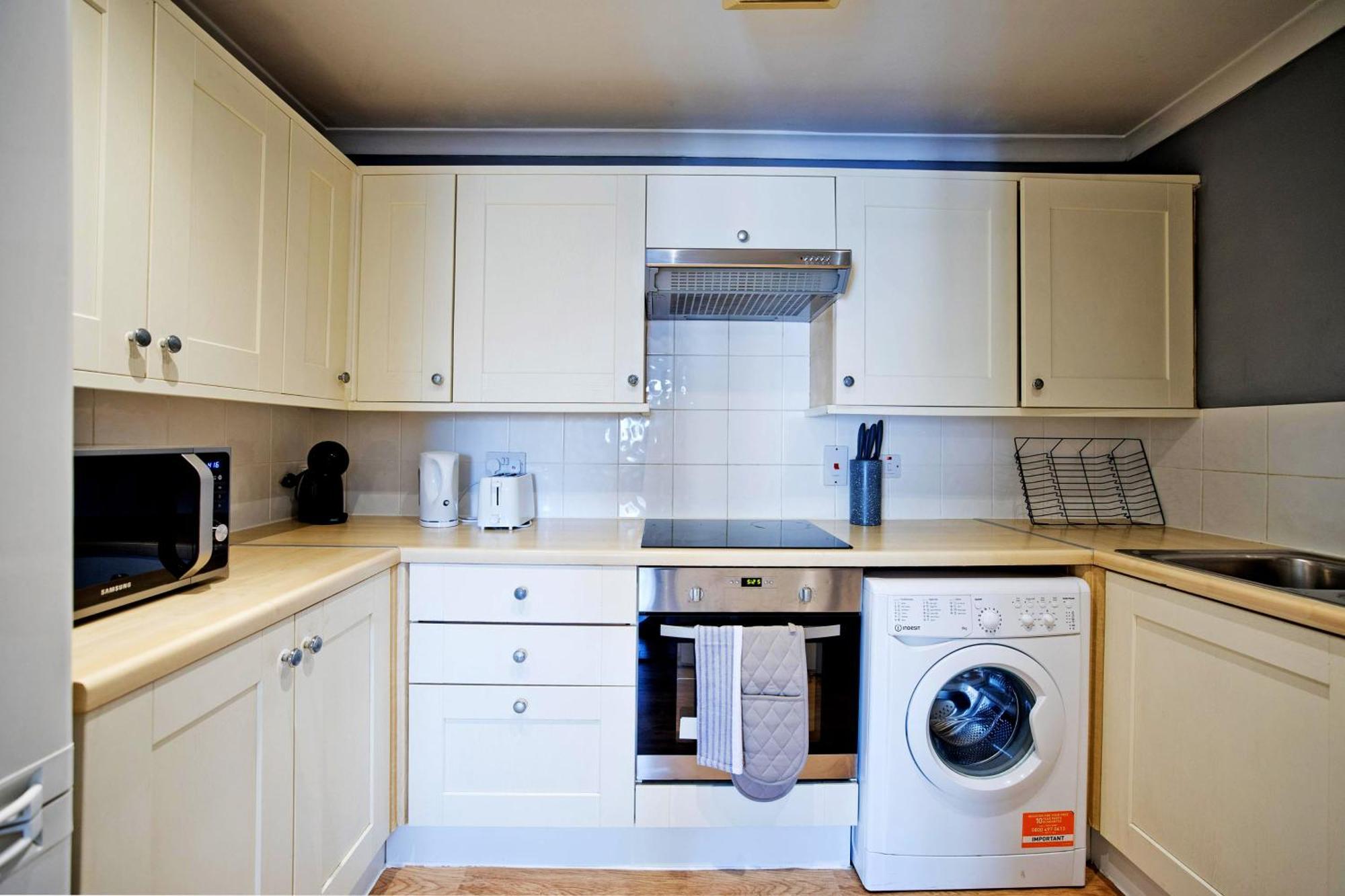 Imperial Meridian Place Apartment London Luaran gambar