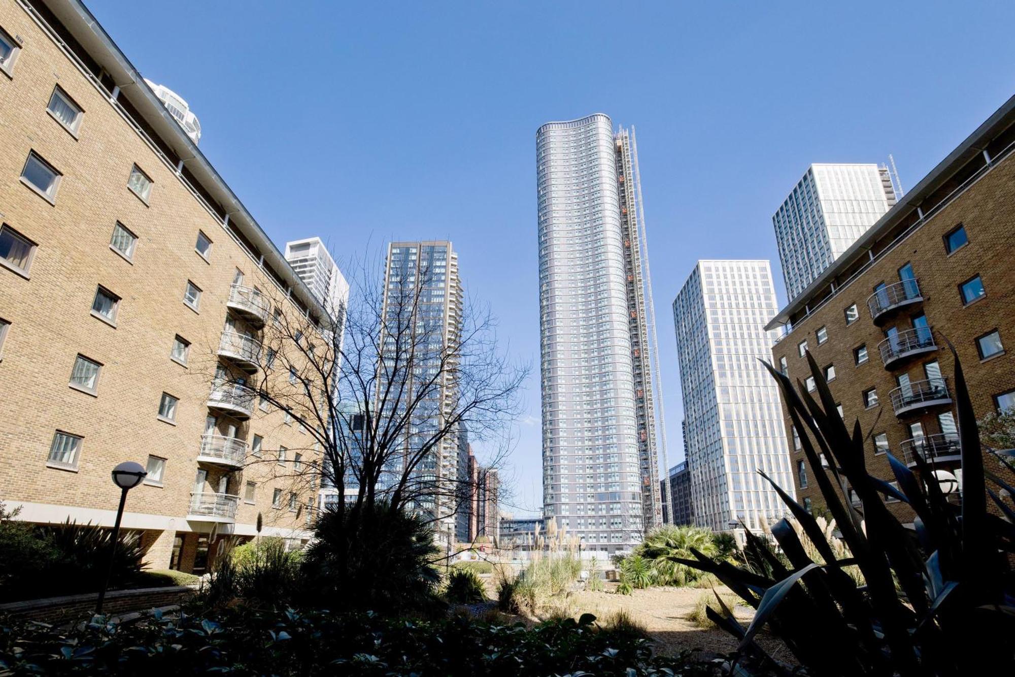 Imperial Meridian Place Apartment London Luaran gambar