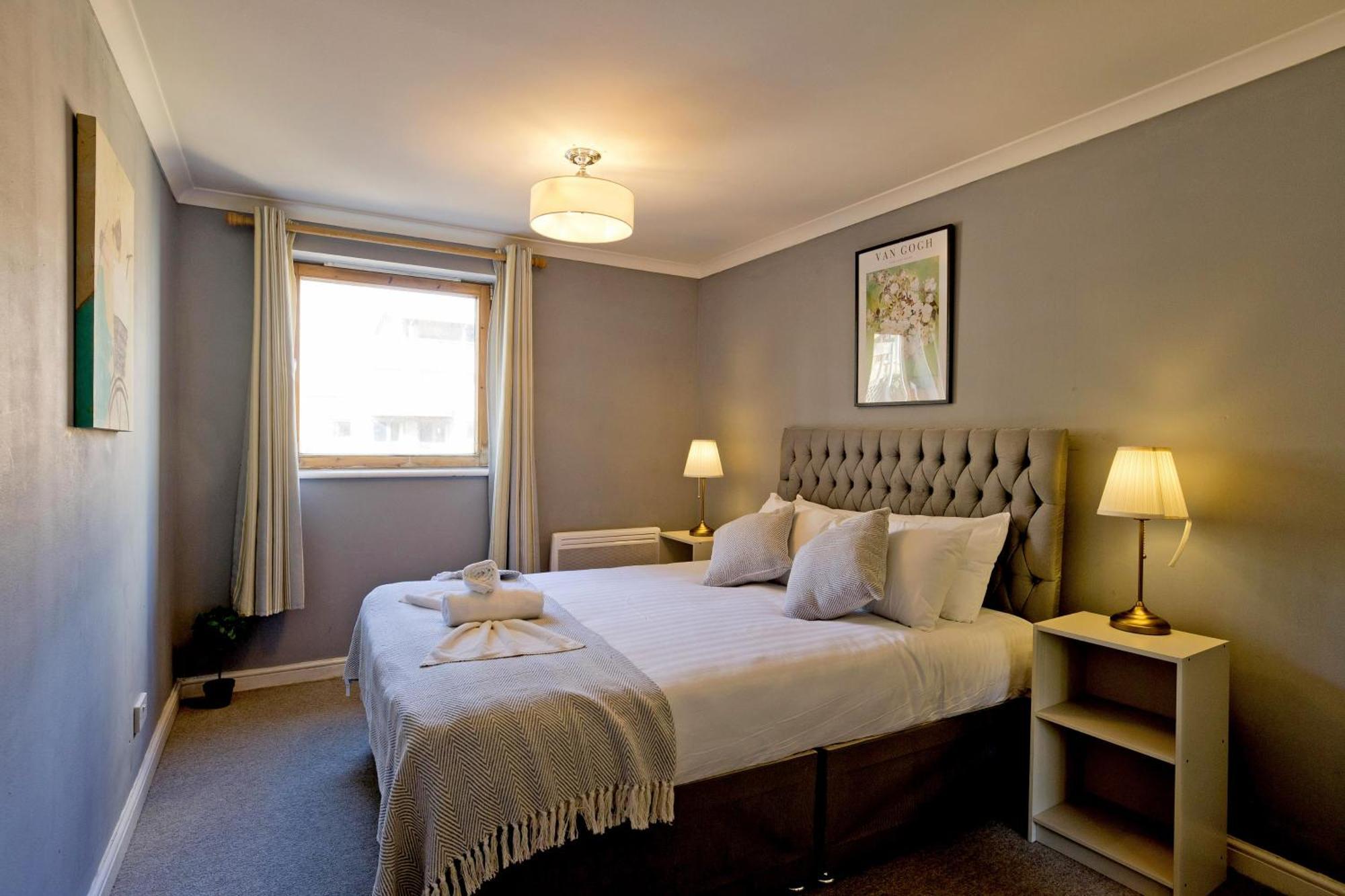 Imperial Meridian Place Apartment London Luaran gambar