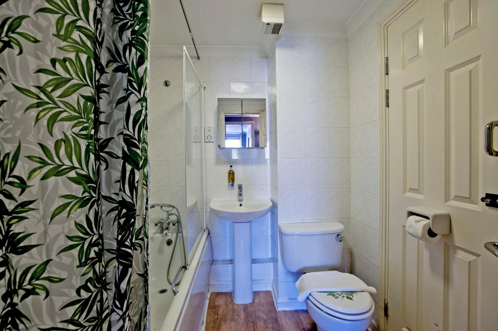 Imperial Meridian Place Apartment London Luaran gambar
